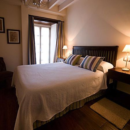 Villamayor  Las Casas Rurales Huerta San Benito الغرفة الصورة