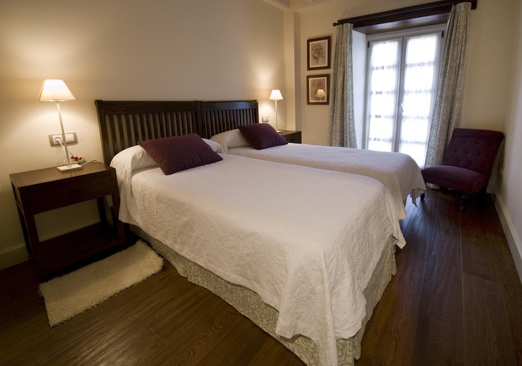 Villamayor  Las Casas Rurales Huerta San Benito الغرفة الصورة